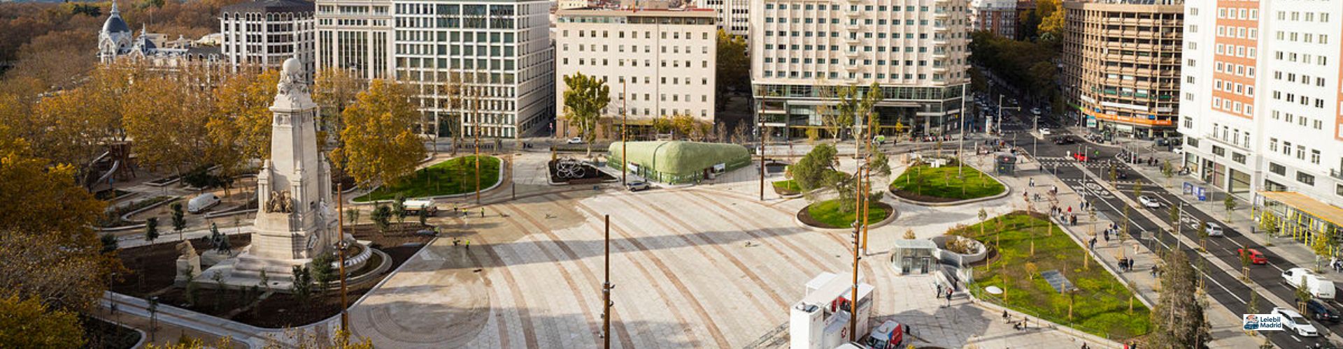 Leiebil ved Plaza Espana i Madrid